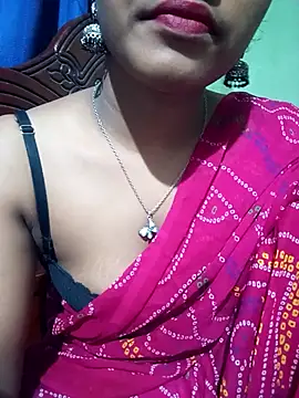 Snapshot of Cute_Couple59 chatting on 15, 12, 2025 Cute Couple59 online show from 15, 12, 2025