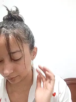 Snapshot of Vale_stone_ chatting on 1, 4, 2026 Vale stone online show from 1, 4, 2026