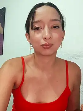 Snapshot of Vale_stone_ chatting on 5, 4, 2026 Vale stone online show from 5, 4, 2026