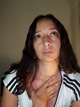 Snapshot of Vale_stone_ chatting on 7, 4, 2026 Vale stone online show from 7, 4, 2026