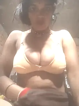 Snapshot of Hott_cutgirl chatting on 7, 11, 2025 Hott cutgirl online show from 7, 11, 2025