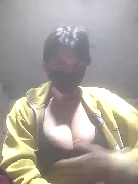 Snapshot of Hott_cutgirl chatting on 10, 11, 2025 Hott cutgirl online show from 10, 11, 2025