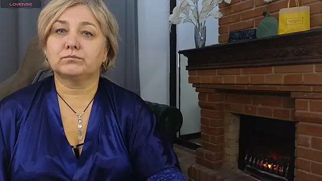 Marta Wils online show from 8, 10, 2025