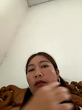 Snapshot of Milky-milk chatting on 15, 10, 2025 Milky-milk online show from 15, 10, 2025