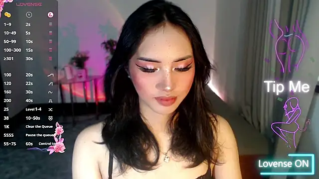 Snapshot of Divine_Goddesss chatting on 1, 10, 2025 Divine Goddesss online show from 1, 10, 2025