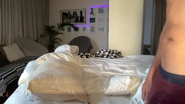 Snapshot of meilingmike chatting on 21, 9, 2025 meilingmike online show from 21, 9, 2025