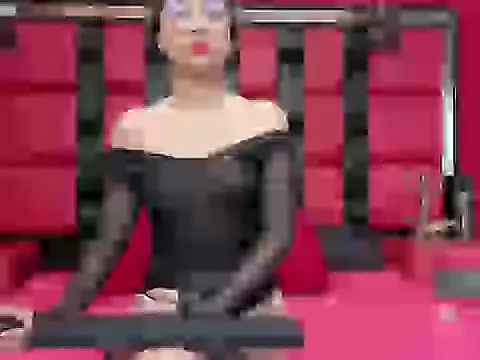 Snapshot of VioletaSolet chatting on 8, 11, 2025 VioletaSolet online show from 8, 11, 2025