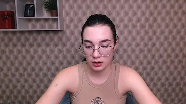 Snapshot of MiraBabe_ chatting on 23, 9, 2025 MiraBabe online show from 23, 9, 2025