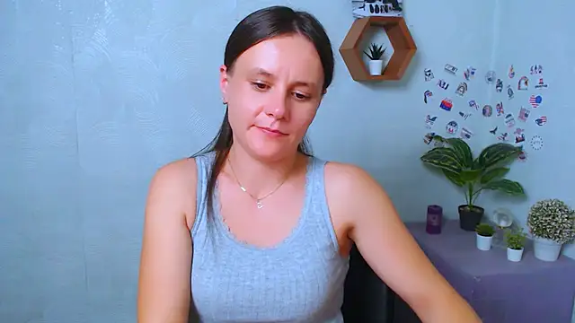 Snapshot of EvelinaMiss_ chatting on 26, 10, 2025 EvelinaMiss  online show from 26, 10, 2025