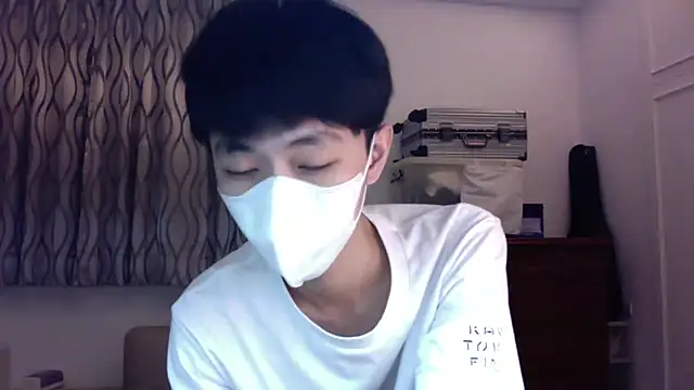 Snapshot of kai101010 chatting on 17, 11, 2025 kai101010 online show from 17, 11, 2025