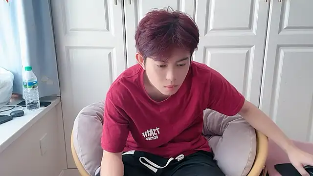 Snapshot of xlong00099 chatting on 8, 10, 2025 xlong00099 online show from 8, 10, 2025