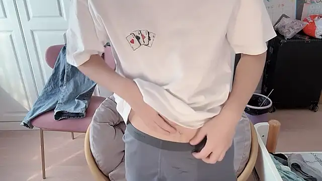 Snapshot of xlong00099 chatting on 12, 10, 2025 xlong00099 online show from 12, 10, 2025