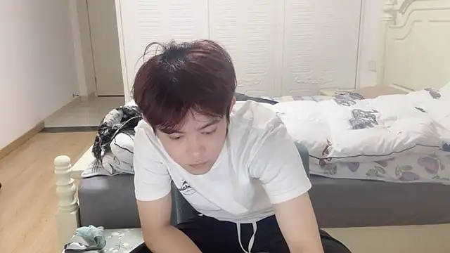 Snapshot of xlong00099 chatting on 8, 11, 2025 xlong00099 online show from 8, 11, 2025