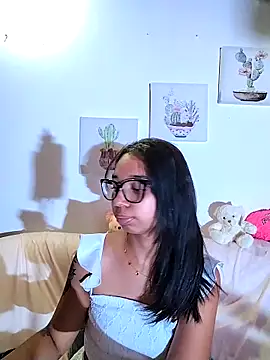 Snapshot of Suzanelee1 chatting on 29, 9, 2025 Suzanelee1 online show from 29, 9, 2025