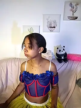 Snapshot of Suzanelee1 chatting on 1, 10, 2025 Suzanelee1 online show from 1, 10, 2025