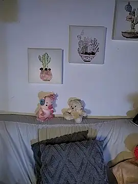 Snapshot of Suzanelee1 chatting on 5, 10, 2025 Suzanelee1 online show from 5, 10, 2025