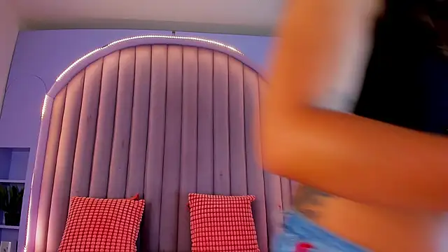 KeendraFox  online show from 25, 9, 2025