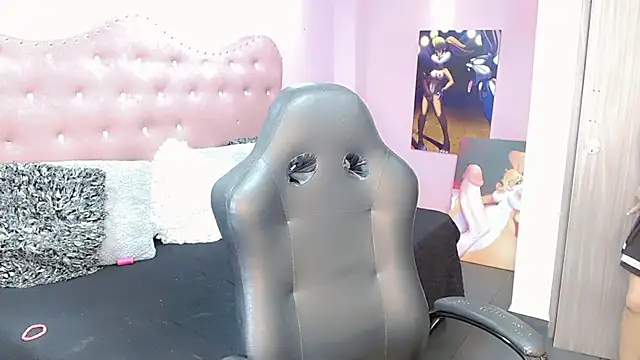 Snapshot of Sophia_Stonee chatting on 14, 10, 2025 Sophia Stonee online show from 14, 10, 2025