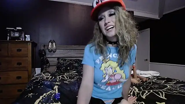 MoonlightMaybell online show from 1, 10, 2025