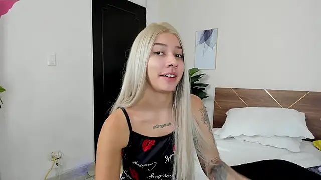 Snapshot of SofiaClarkson chatting on 19, 9, 2025 SofiaClarkson online show from 19, 9, 2025