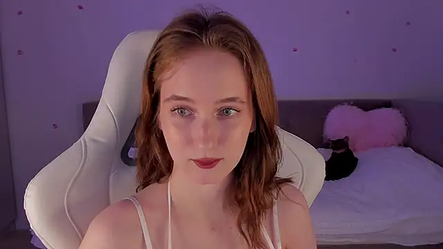 Snapshot of CrystalSoul_ chatting on 4, 10, 2025 CrystalSoul  online show from 4, 10, 2025