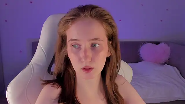 Snapshot of CrystalSoul_ chatting on 15, 10, 2025 CrystalSoul  online show from 15, 10, 2025