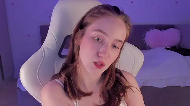 Snapshot of CrystalSoul_ chatting on 24, 10, 2025 CrystalSoul  online show from 24, 10, 2025