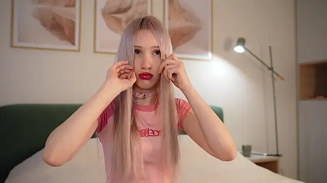 Snapshot of Laura_Obsidian chatting on 26, 9, 2025 Laura Obsidian online show from 26, 9, 2025