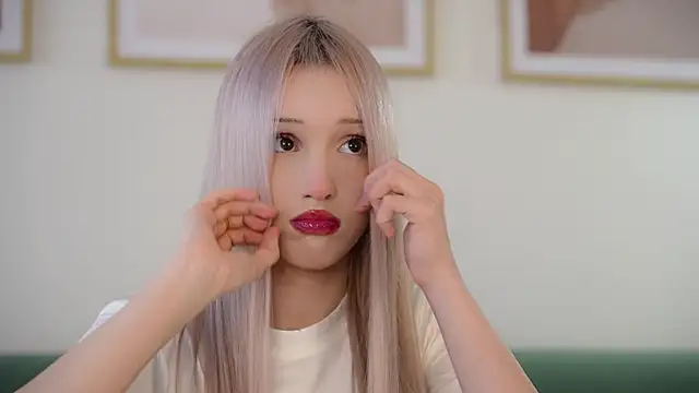 Snapshot of Laura_Obsidian chatting on 30, 9, 2025 Laura Obsidian online show from 30, 9, 2025