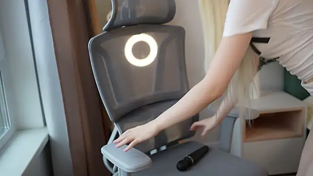 Snapshot of Laura_Obsidian chatting on 31, 10, 2025 Laura Obsidian online show from 31, 10, 2025