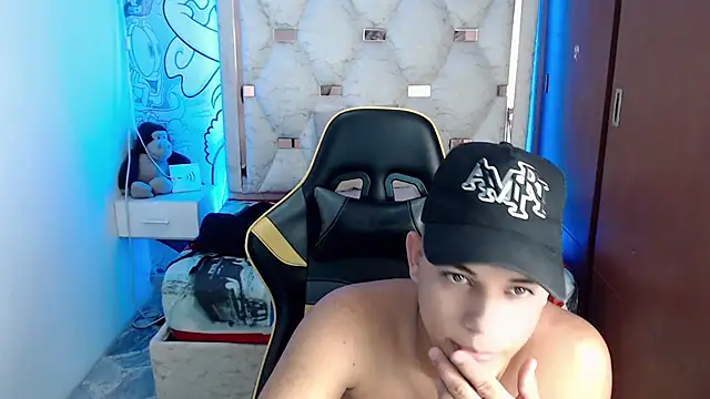 Snapshot of Skylerr_ chatting on 17, 9, 2025 Skylerr online show from 17, 9, 2025
