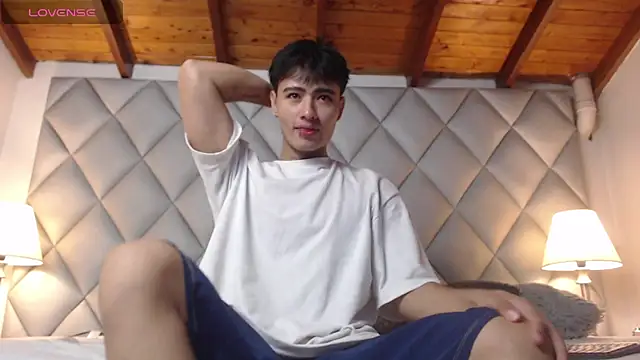 Snapshot of Clement_Reyes chatting on 21, 9, 2025 Clement Reyes online show from 21, 9, 2025