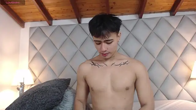 Snapshot of Clement_Reyes chatting on 27, 9, 2025 Clement Reyes online show from 27, 9, 2025