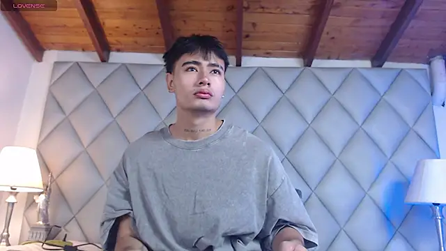 Snapshot of Clement_Reyes chatting on 26, 10, 2025 Clement Reyes online show from 26, 10, 2025