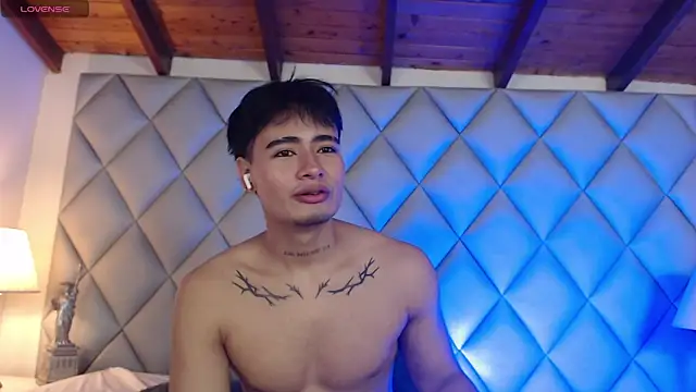 Snapshot of Clement_Reyes chatting on 4, 11, 2025 Clement Reyes online show from 4, 11, 2025