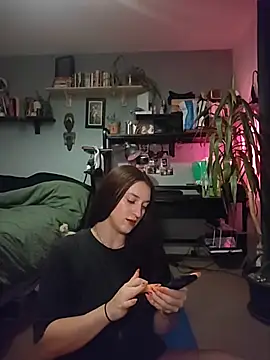 laradoom online show from 10, 11, 2025