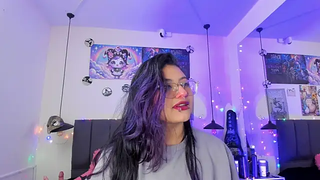 Snapshot of SabrinaV_ chatting on 11, 6, 2026 SabrinaV online show from 11, 6, 2026