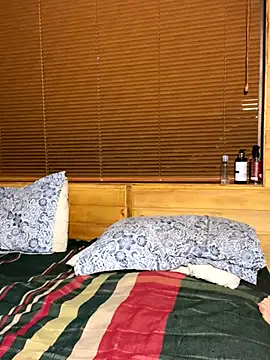 Snapshot of Dani_and_Ander chatting on 7, 10, 2025 Dani and Ander online show from 7, 10, 2025