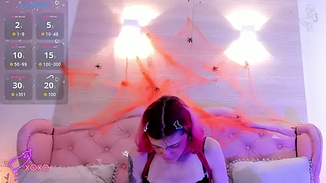 Snapshot of Rossiie_Hunt_ chatting on 10, 10, 2025 Rossiie Hunt online show from 10, 10, 2025