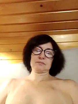 vikimoon11 online show from 9, 10, 2025