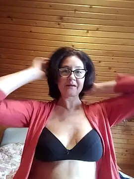 vikimoon11 online show from 31, 10, 2025