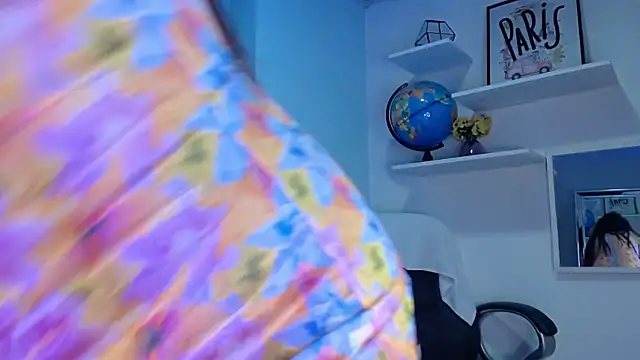 Snapshot of LuzAngie chatting on 6, 10, 2025 LuzAngie online show from 6, 10, 2025