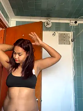 Snapshot of cata_bloom chatting on 24, 10, 2025 cata bloom online show from 24, 10, 2025