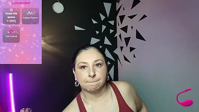 Snapshot of AgataThompson_ chatting on 9, 10, 2025 AgataThompson online show from 9, 10, 2025