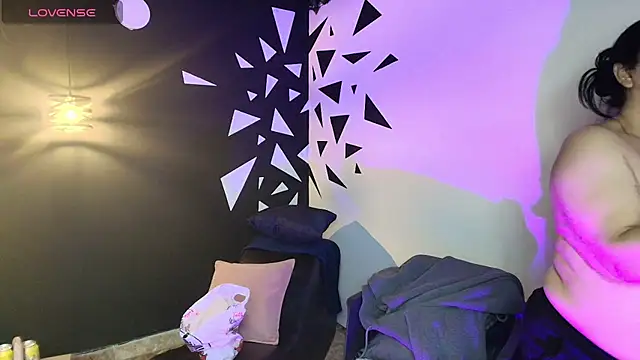 Snapshot of AgataThompson_ chatting on 17, 10, 2025 AgataThompson online show from 17, 10, 2025