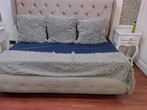 Snapshot of ivet_hall chatting on 5, 10, 2025 ivet hall online show from 5, 10, 2025