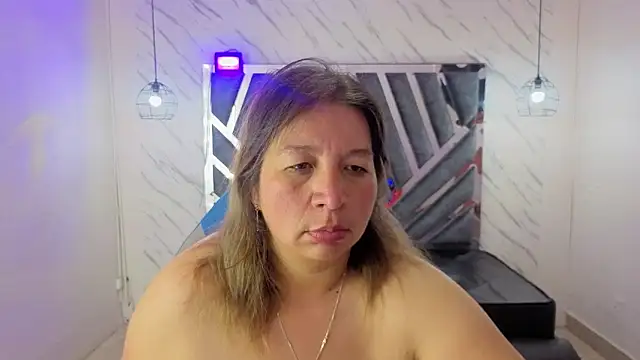 MaylinRosse  online show from 12, 5, 2026