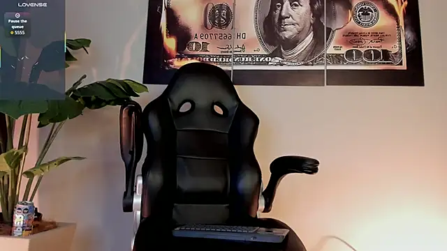 Snapshot of chrizmacgregor chatting on 7, 4, 2026 chrizmacgregor online show from 7, 4, 2026