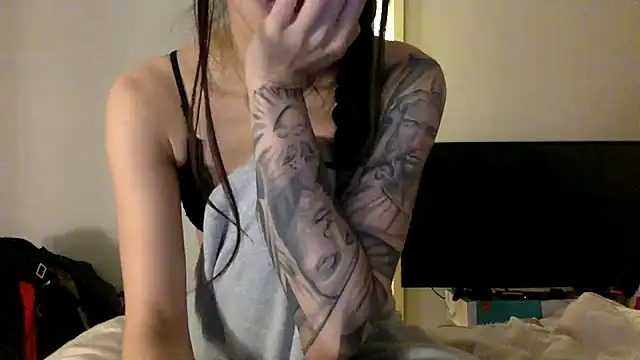 Snapshot of pinkybaby444 chatting on 20, 10, 2025 pinkybaby444 online show from 20, 10, 2025