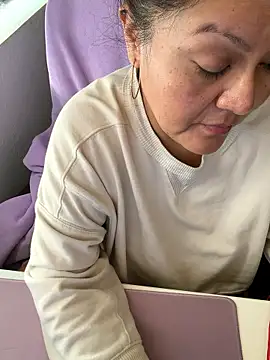 sw33th3art online show from 6, 1, 2026